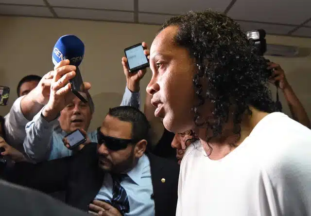 por-prisao-ea-sports-pode-tirar-ronaldinho-do-fifa-20-Futebol-Latino-07-04