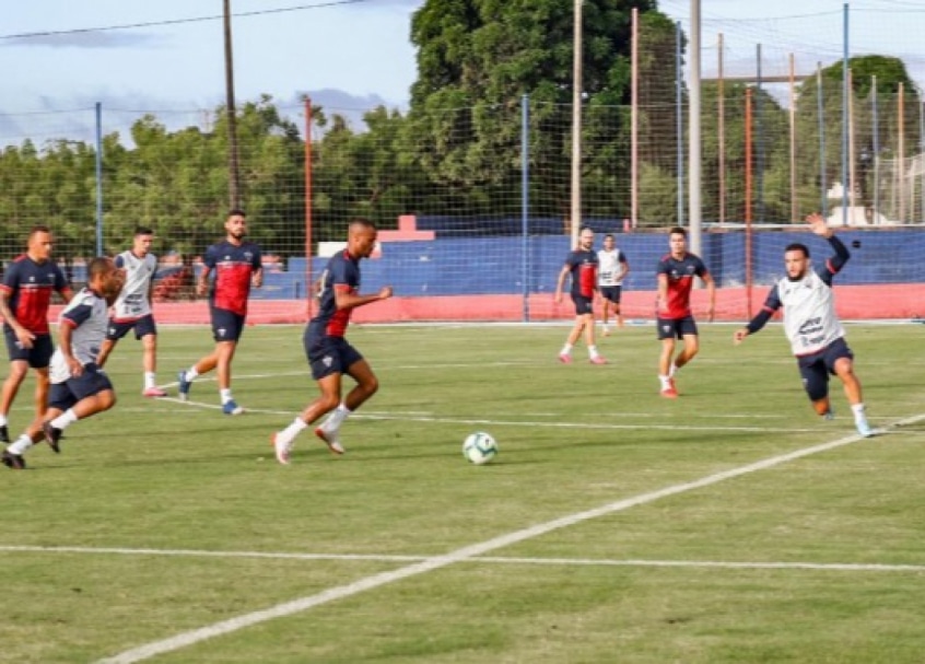 fortaleza-acorda-reducao-com-elenco-em-25-dos-vencimentos-Futebol-Latino-06-05