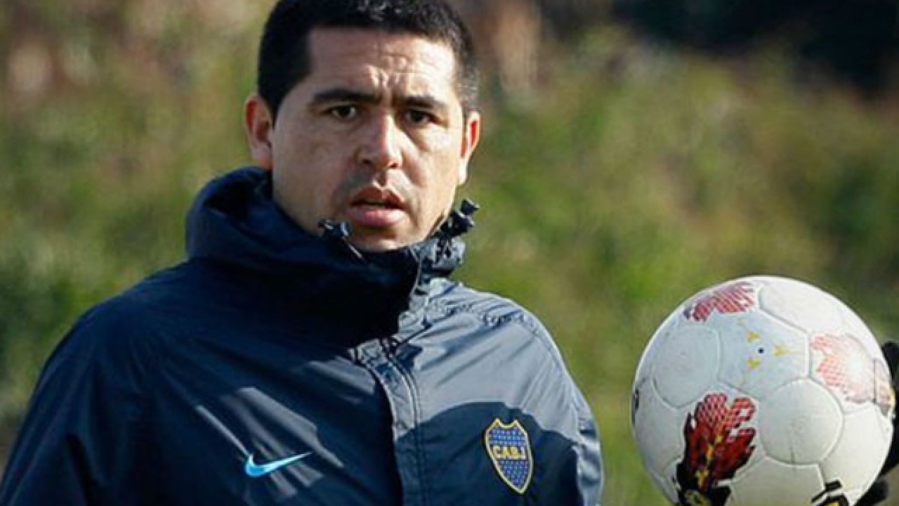 riquelme-estaria-em-rota-de-colisao-com-outro-dirigente-do-boca-juniors-Futebol-Latino-04-05