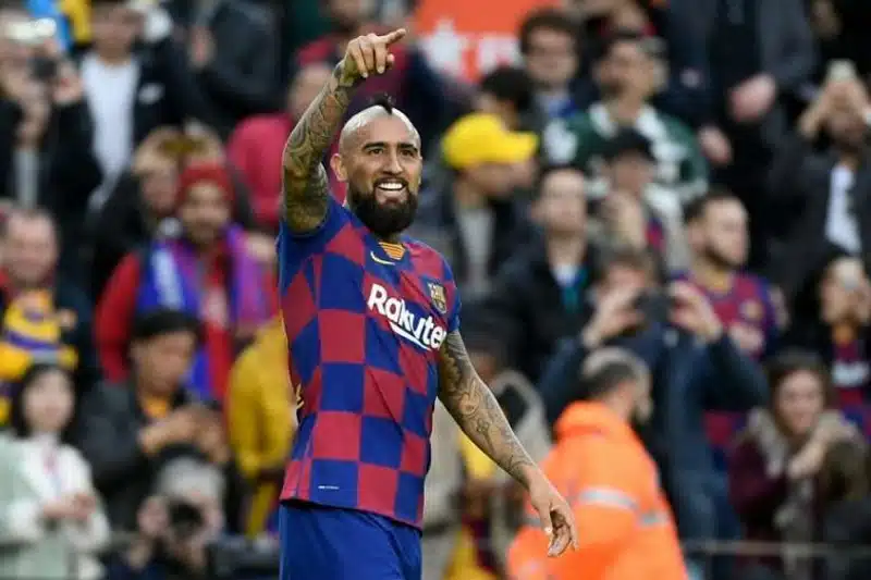 Arturo Vidal Barcelona Futebol Latino Lance 12-08