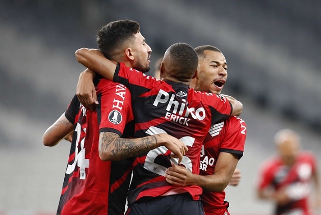 Athletico-Colo-Colo-Libertadores-Futebol-Latino-Lance-23-09