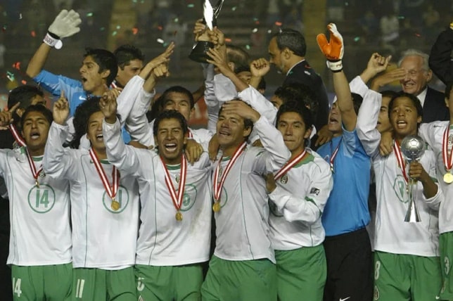 ha-exatos-15-anos-mexico-obtinha-conquista-memoravel-Futebol-Latino-02-10