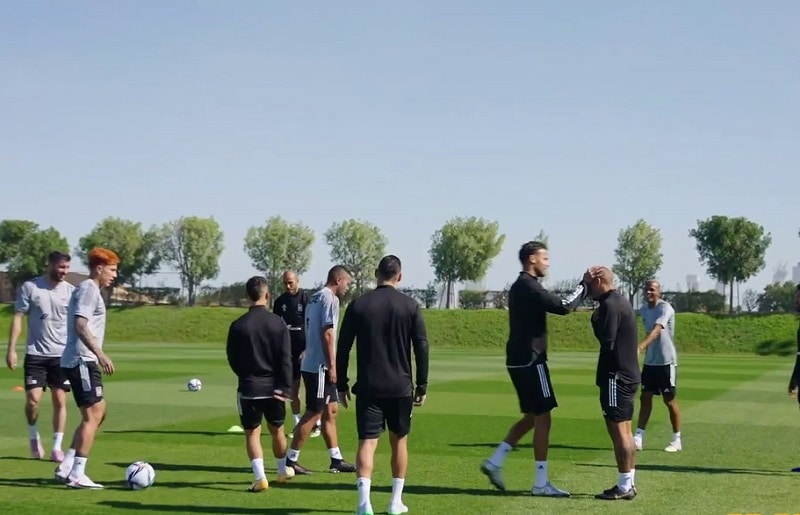 descontracao-marca-treino-do-tigres-antes-da-final-no-mundial-de-clubes-Futebol-Latino-09-02