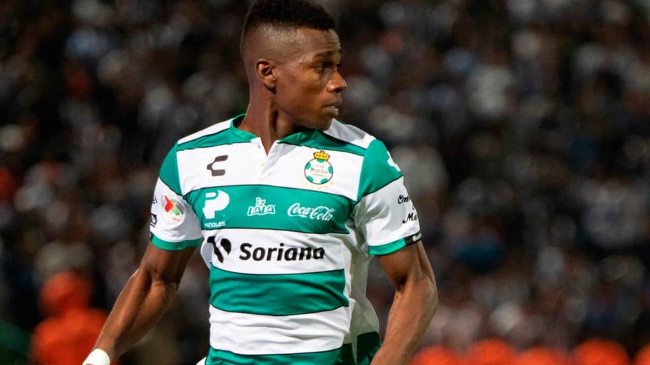 jogador-do-santos-laguna-afirma-que-sofreu-insultos-racistas-Futebol-Latino-19-02