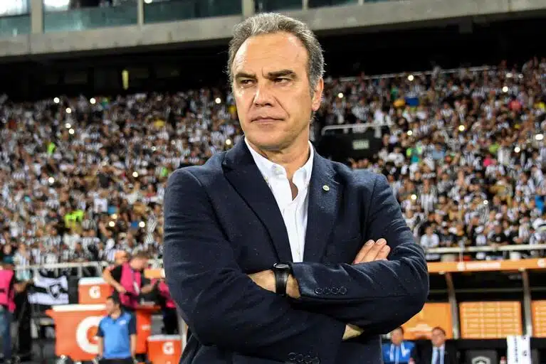 selecao-do-chile-anuncia-nome-que-substituira-reinaldo-rueda-Futebol-Latino-11-02