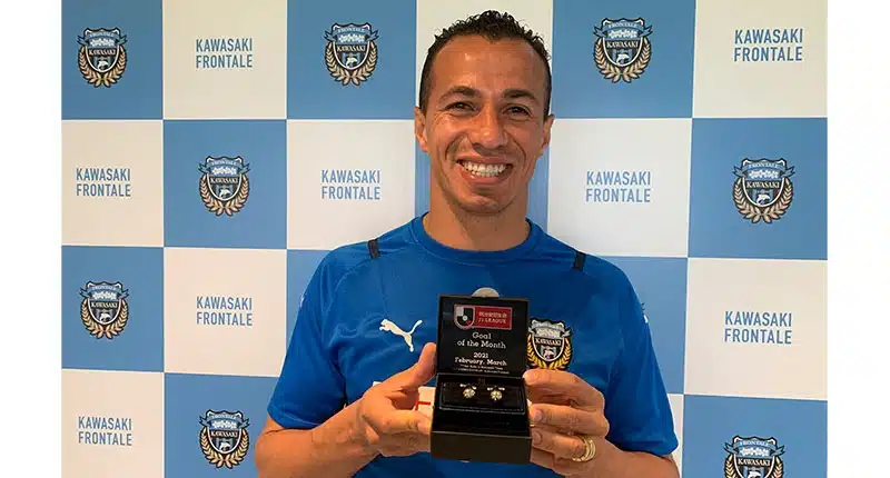 gol-de-leandro-damiao-e-eleito-o-mais-bonito-em-marco-pela-j-league-Futebol-Latino-09-04