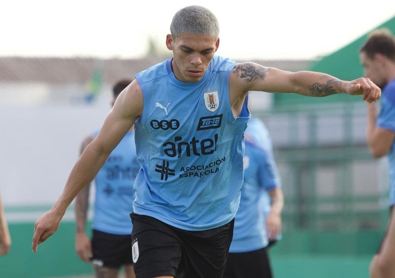 pai-de-nome-da-selecao-uruguaia-faz-criticas-fortes-a-ocar-tabarez-Futebol-Latino-25-06