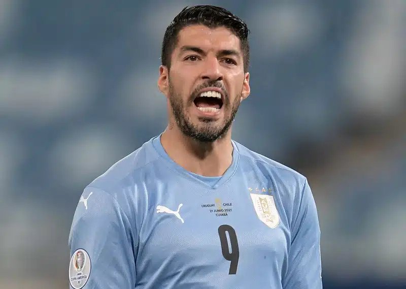 uruguai-chile-suarez-brereton-futebol-latino-lance-2-21-06