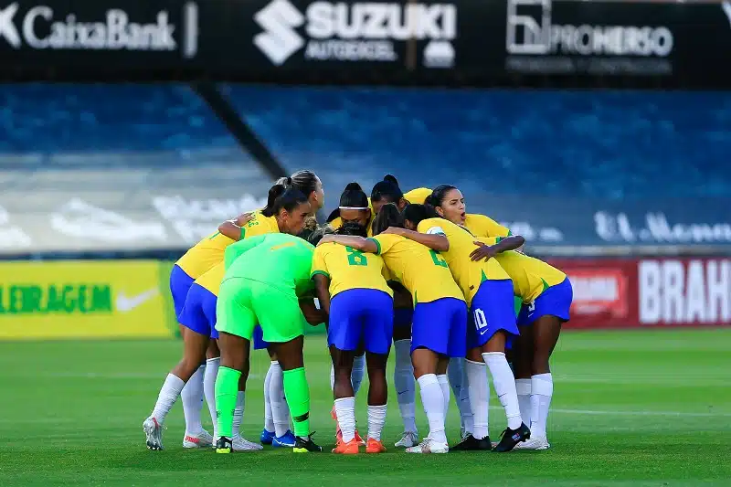 visando-as-olimpiadas-brasil-goleia-russia-em-amistoso-na-espanha-Futebol-Latino-11-06