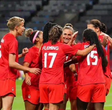 Canadá x Japão - Futebol Feminino