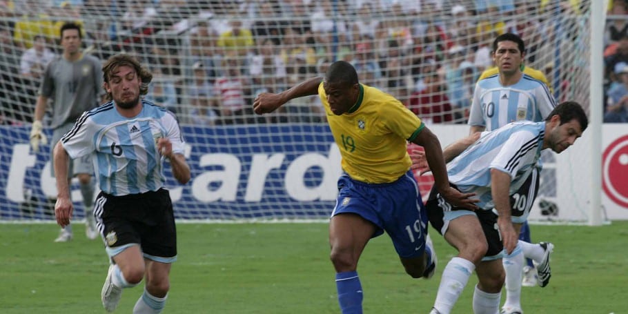 brasil-x-argentina-decidirao-apenas-pela-quarta-vez-a-copa-america-Futebol-Latino-07-07
