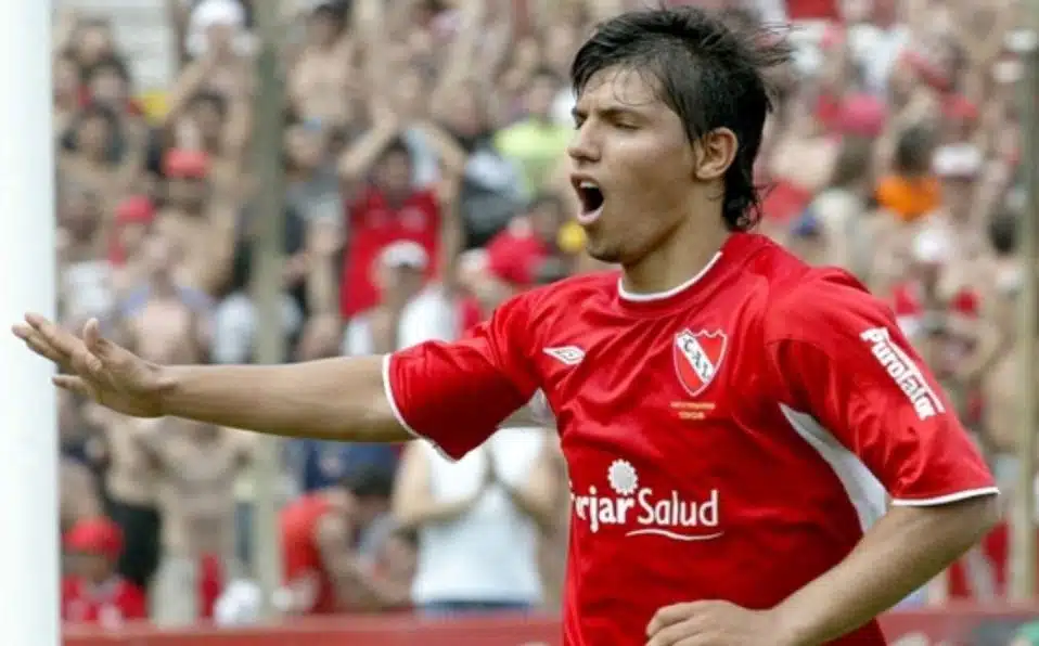 estreia-de-kun-aguero-como-profissional-completa-18-anos-Futebol-Latino-05-07