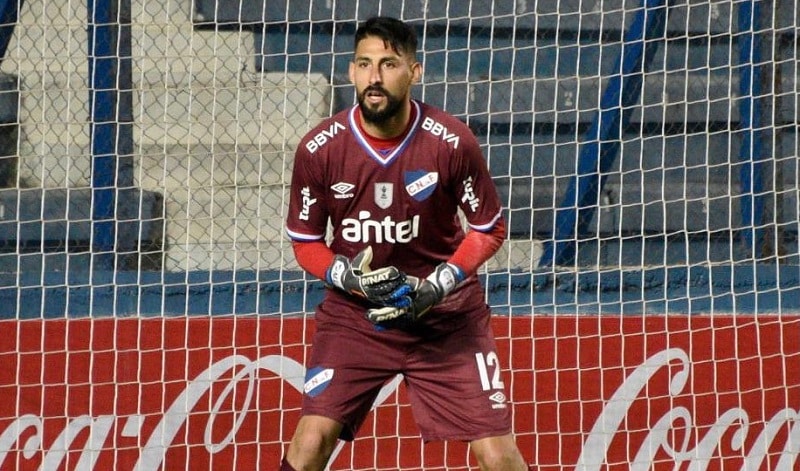 goleiro-do-nacional-na-expectativa-por-primeiro-classico-contra-o-penarol-Futebol-Latino-01-07