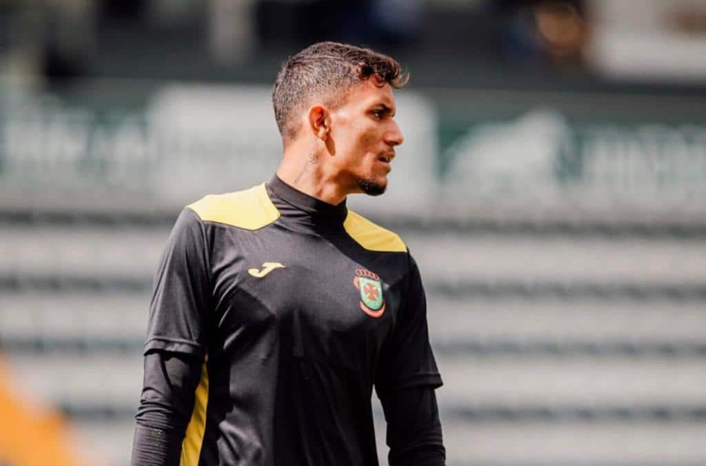 goleiro-ex-santos-volta-animado-de-emprestimo-em-portugal-Futebol-Latino-01-07