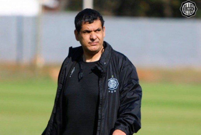 atual-tecnico-do-olimpia-da-alfinetadas-em-trabalho-de-sergio-orteman-Futebol-Latino-25-08