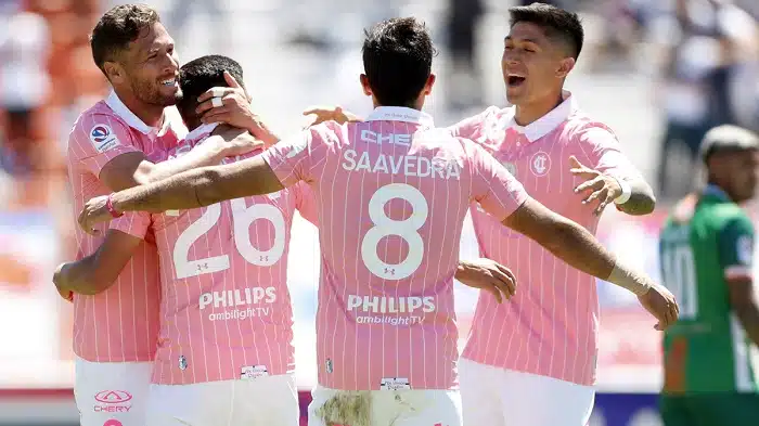 diferenca-da-universidad-catolica-para-o-colo-colo-e-reduzida-no-chile-futebol-latino-18-10