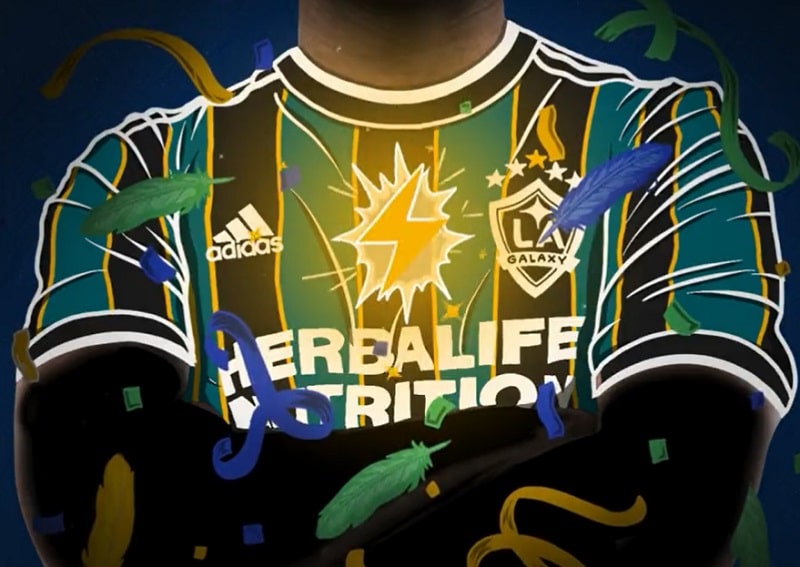 los-angeles-galaxy-aumenta-expectativa-para-oficializar-douglas-costa-futebol-latino-09-02