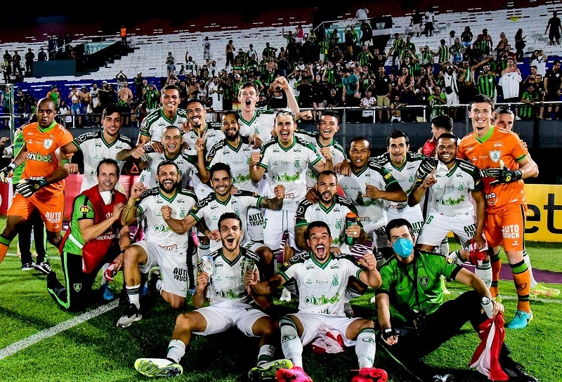 fluminense-e-america-mg-a-um-passo-de-se-juntar-a-outros-sete-brasileiros-Futebol-Latino-04-03