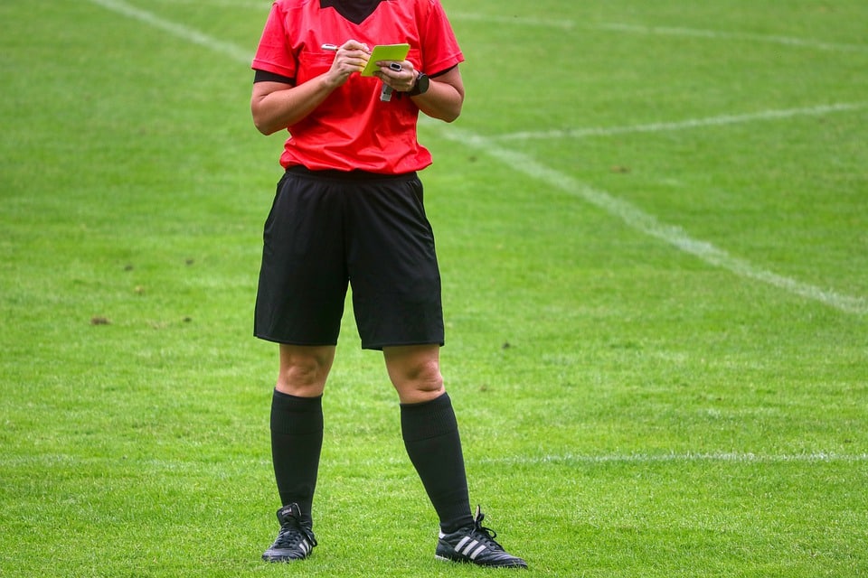 na-bolivia-arbitros-de-futebol-anseiam-pela-profissionalizacao-Futebol-Latino-11-03