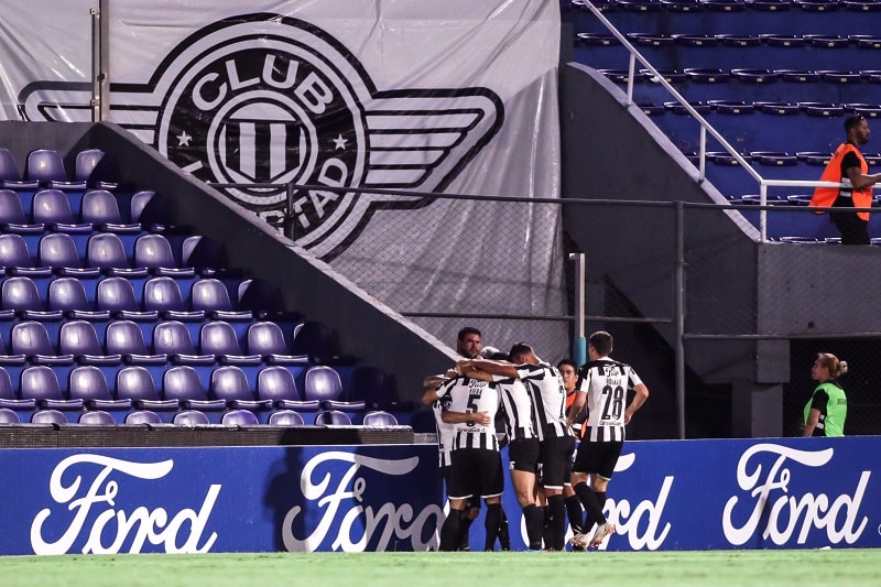 libertad-athletico-libertadores-futebol-latino-lance-26-04