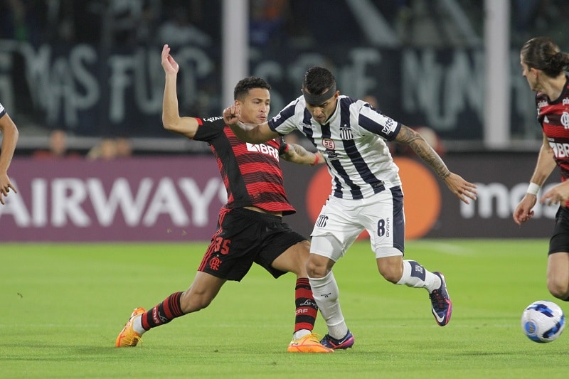 talleres-flamengo-futebol-latino-lance-04-05