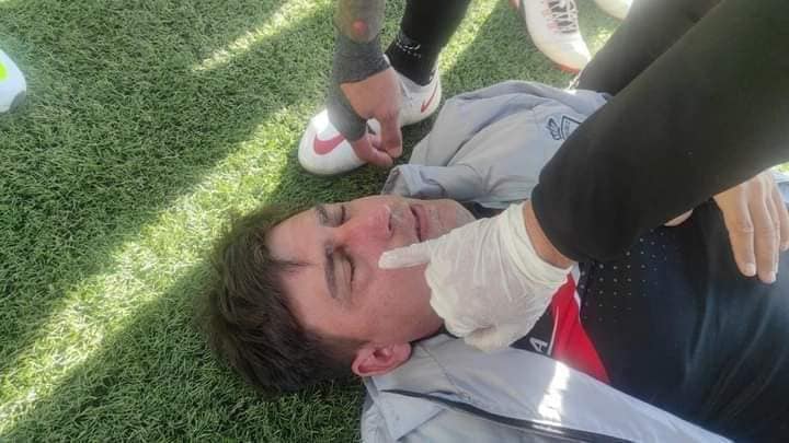 treinador-e-agredido-por-torcida-de-equipe-que-disputa-a-libertadores-Futebol-Latino-09-05