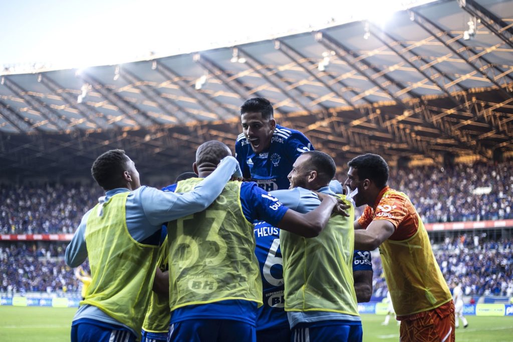 cruzeiro-abre-vantagem-na-serie-b-e-aumenta-esperanca-de-acesso-Futebol-Latino-22-06