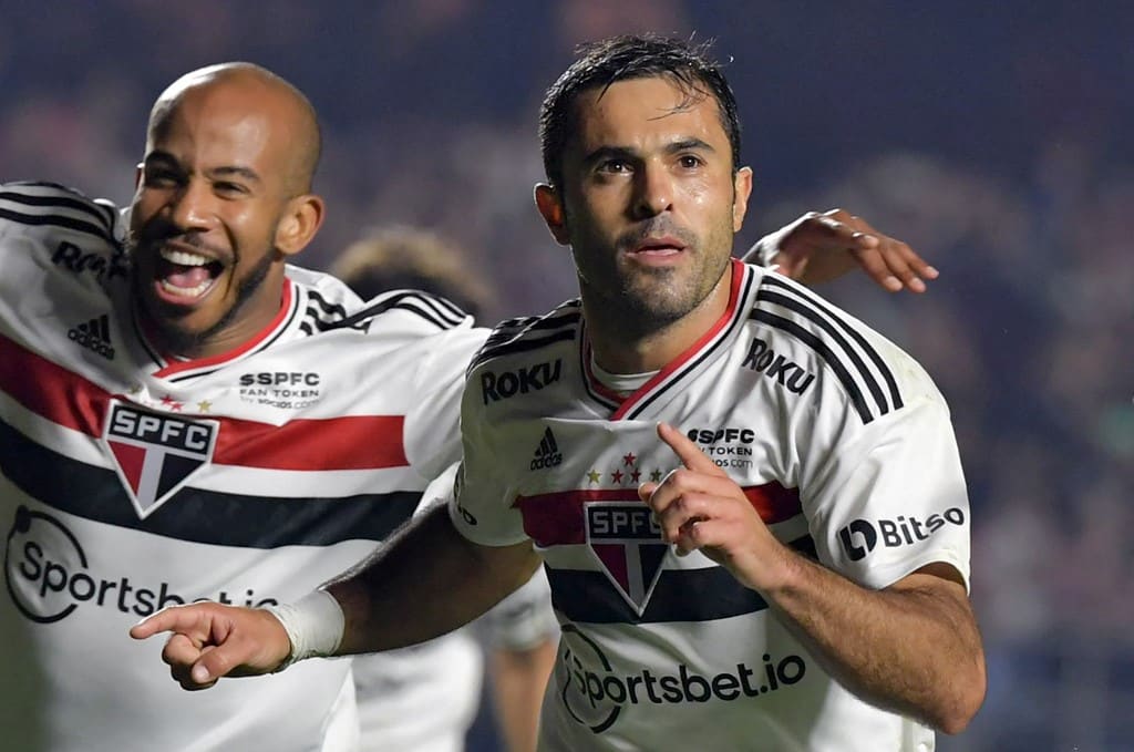 sao-paulo-catolica-futebol-latino-07-07