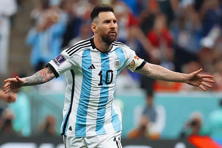 em-argentina-x-croacia-messi-igualou-recorde-historico-Futebol-Latino-14-12