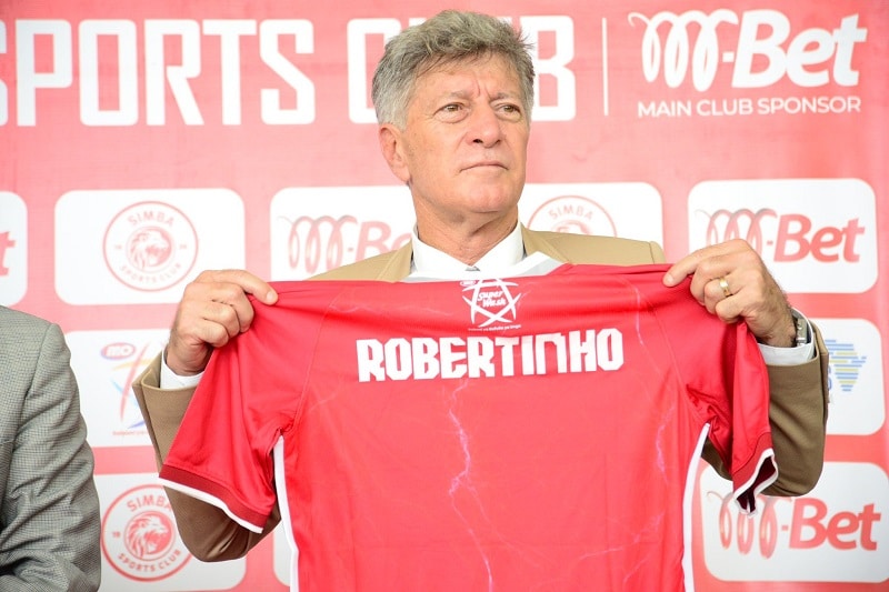 ex-jogador-robertinho-e-anunciado-como-tecnico-de-clube-africano-Futebol-Latino-05-01