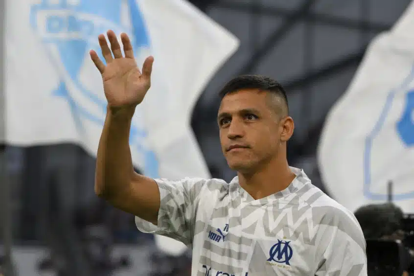 alexis-sanchez-estaria-pensando-em-deixar-o-olympique-Futebol-Latino
