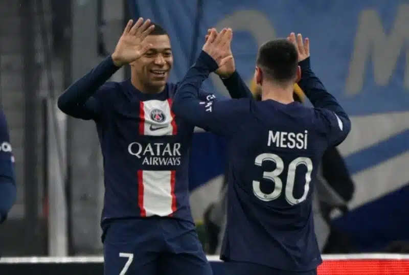 sem-neymar-aumenta-a-importancia-de-messi-e-mbappe-no-psg-Futebol-Latino-08-03