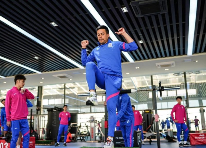 preparador-fisico-irwing-de-freitas-elogia-evolucao-do-futebol-chines-Futebol-Latino