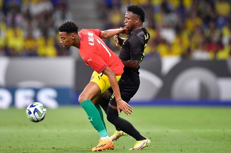 brasil-guine-vini-jr-futebol-latino-lance