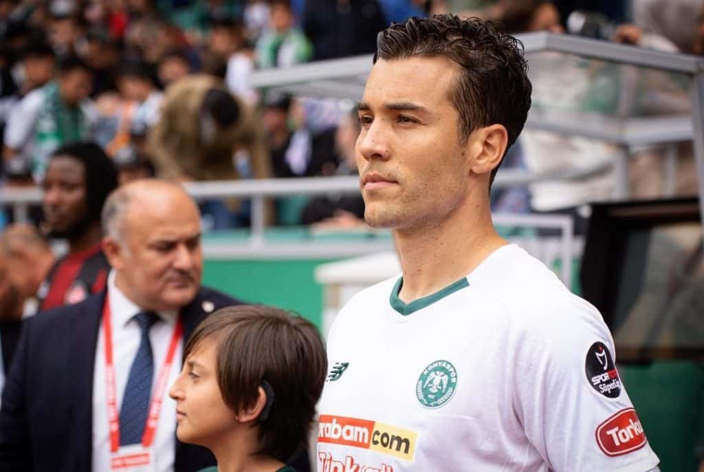 guilherme-sitya-mantem-alto-desempenho-no-futebol-europeu-Futebol-Latino