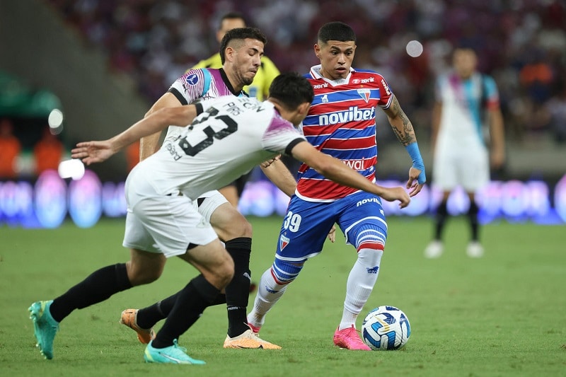 fortaleza-libertad-sul-americana-futebol-latino-lance