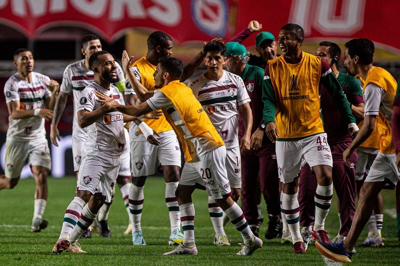 saiba-onde-acessar-e-assistir-aos-jogos-do-fluminense-Futebol-Latino