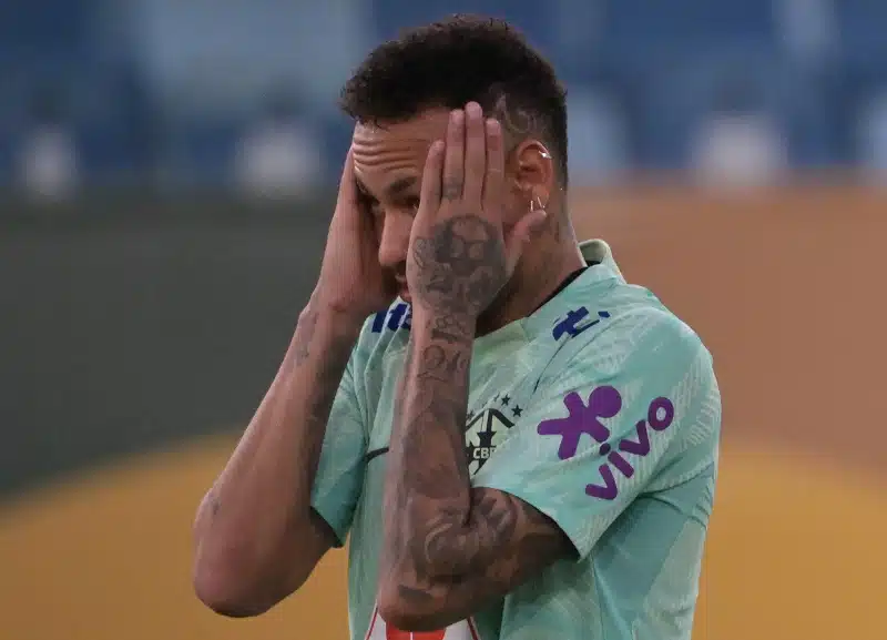 cbf-confirma-rompimento-ligamentar-no-joelho-de-neymar