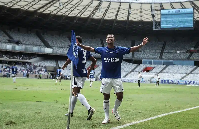 estrela-do-sub-20-no-cruzeiro-fernando-vive-ano-arrasador-Futebol-Latino
