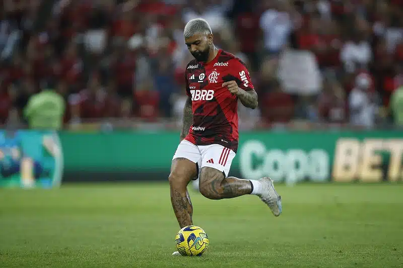 renovacao-de-gabigol-gera-discordancias-no-flamengo-futebol-latino