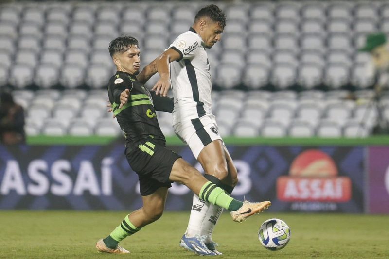 nos-acrescimos-botafogo-vai-do-ceu-a-inferno-contra-o-coritiba-futebol-latino-29-11