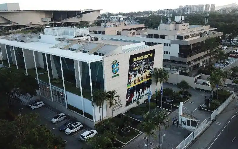 cbf-recebe-pedido-em-carta-feita-por-conmebol-e-fifa-futebol-latino-15-12