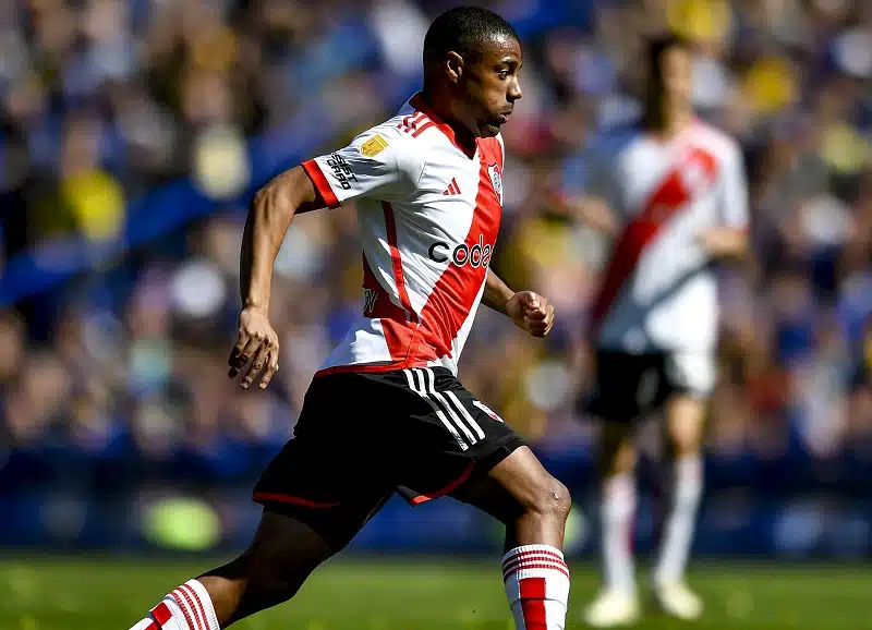 fim-de-semana-pode-sacramentar-de-la-cruz-no-flamengo-futebol-latino-16-12