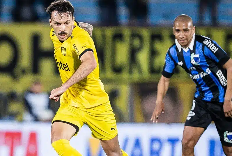 liverpool-x-penarol-comecam-a-decidir-o-campeonato-uruguaio-futebol-latino-13-12