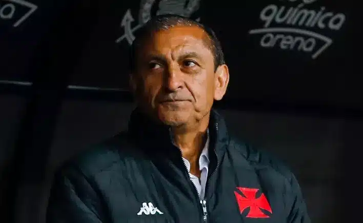 ramon-diaz-mais-perto-de-renovar-acordo-com-o-vasco-futebol-latino-16-12