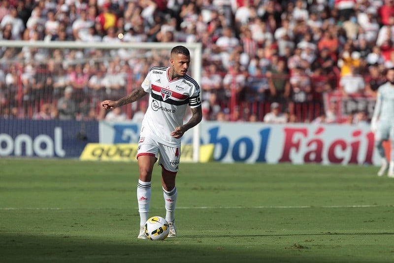 sao-paulo-ja-tem-nome-visto-como-sucessor-de-beraldo-futebol-latino-04-01