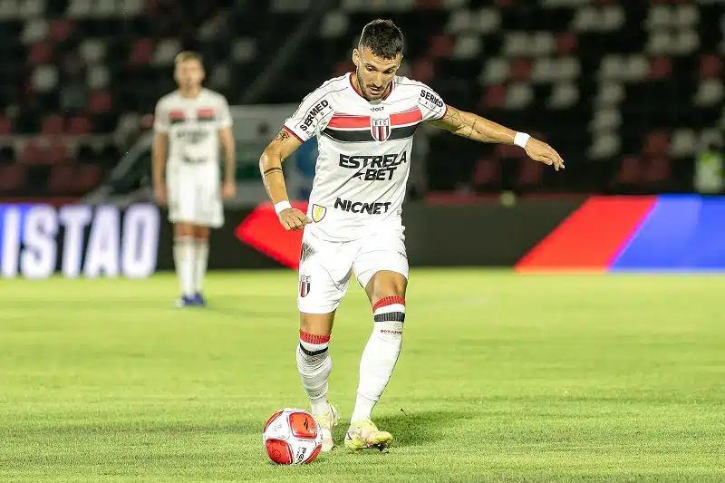 atacante-celebra-classificacao-do-botafogo-sp-na-copa-do-brasil-futebol-latino-22-02