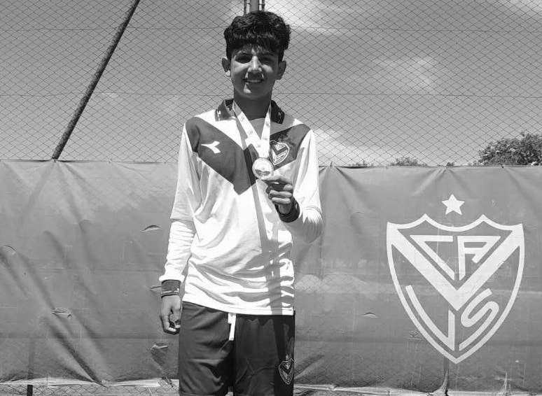 jogador-do-velez-sarsfield-de-apenas-14-anos-morre-na-argentina-futebol-latino-27-02