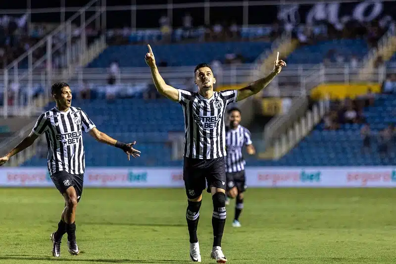 no-ceara-castilho-celebra-seus-primeiros-gols-na-temporada-2024-futebol-latino-02-02