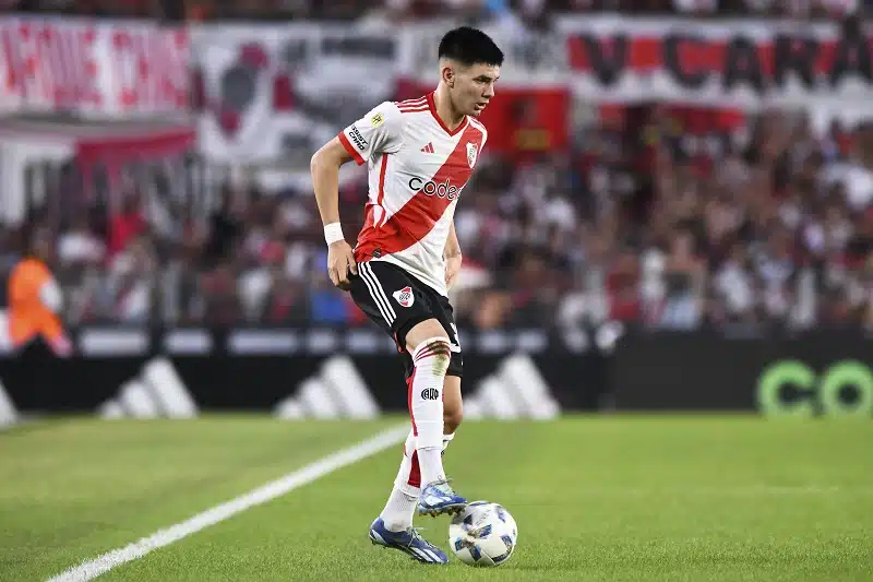 nome-surgido-no-river-plate-desperta-interesse-do-barcelona-futebol-latino-28-02